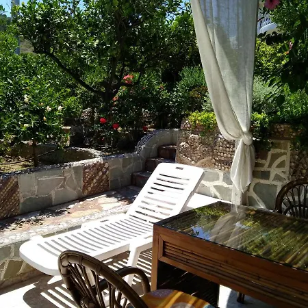 Villa Ideal Place For Family Near The With Garden Mardati