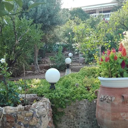 Villa Ideal Place For Family Near The With Garden