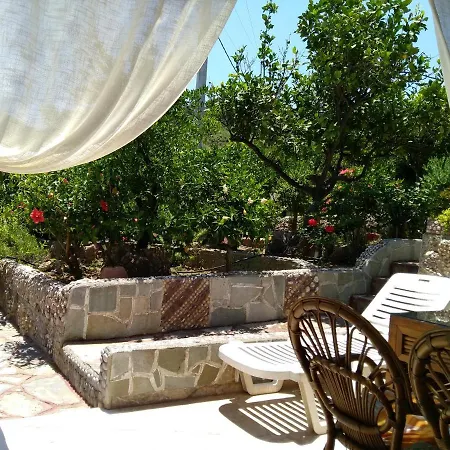 Ideal Place For Family Near The With Garden * Mardati