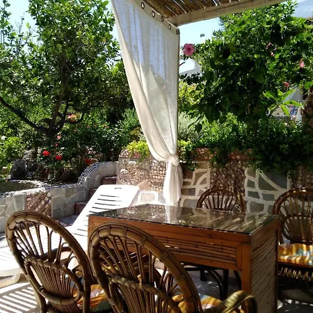 Villa Ideal Place For Family Near The With Garden Mardati