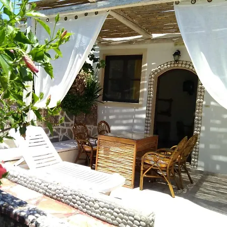 Villa Ideal Place For Family Near The With Garden Mardati