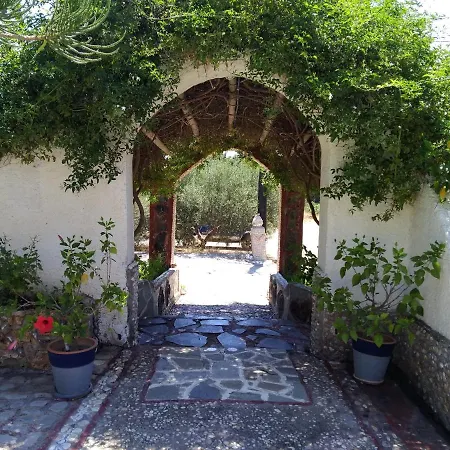 Villa Ideal Place For Family Near The With Garden Mardati